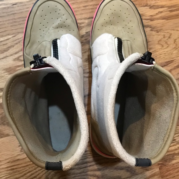 Nike Athletic Fall Boots - Picture 7 of 8